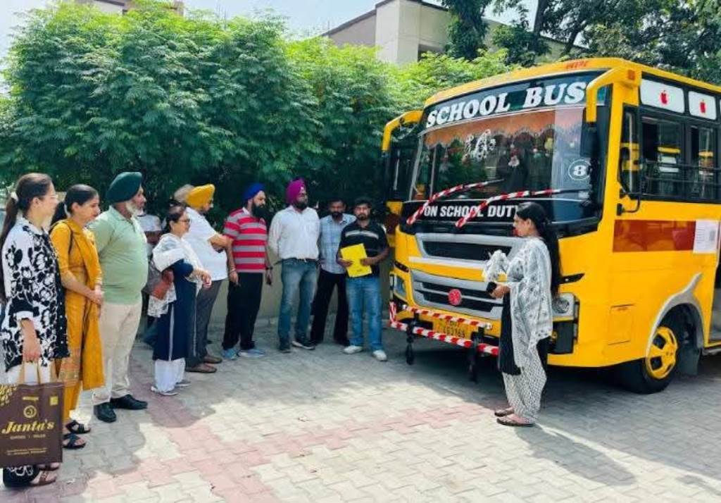 13 School Buses Fined Under Special Checking Conducted Under Safe School Vahan Policy